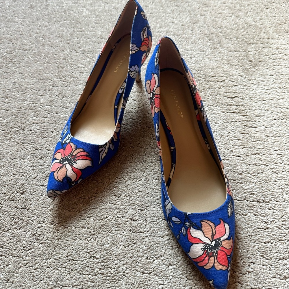 Size 7 Ann Taylor Heels